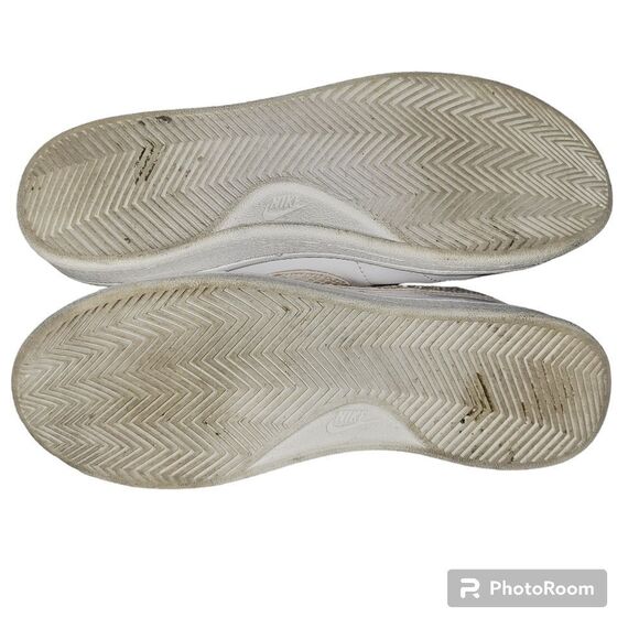 Nike women's size 7.5 DD9666-100 - Picture 9 of 9
